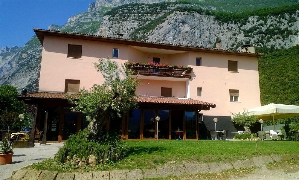 Hotel Ciclamino Pietramurata Exterior foto